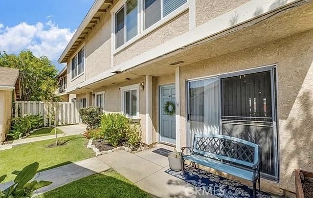 Detail Gallery Image 4 of 19 For 10125 De Soto Ave #40,  Chatsworth,  CA 91311 - 3 Beds | 1/1 Baths