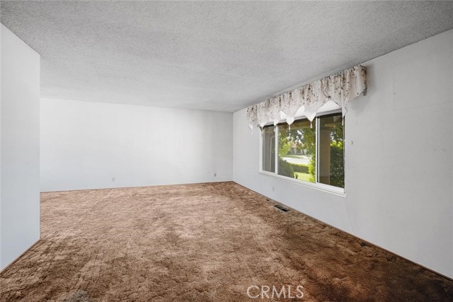 Detail Gallery Image 7 of 25 For 744 Salt Lake Dr, San Jose,  CA 95133 - 4 Beds | 2/1 Baths