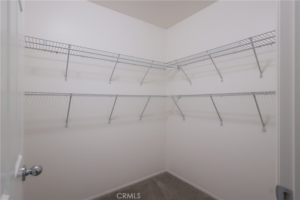 https://media.crmls.org/medias/817fcb7c-7276-4bce-88df-76654f3001dd.jpg?preset=X-Large