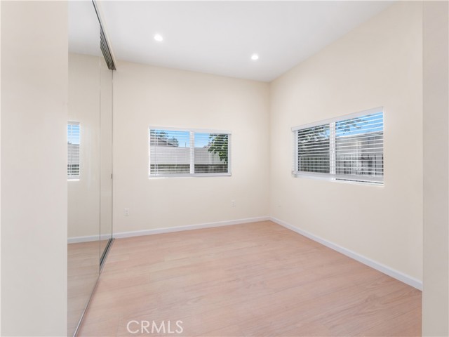 Detail Gallery Image 9 of 14 For 636 Pioneer a,  Glendale,  CA 91203 - 2 Beds | 2 Baths