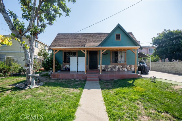 Detail Gallery Image 1 of 1 For 11664 Robin St, Los Angeles,  CA 90059 - 4 Beds | 1/1 Baths