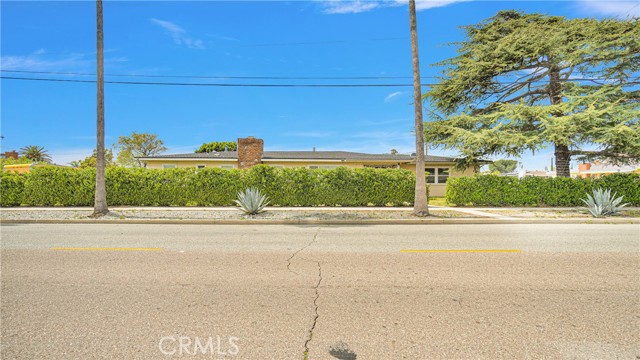 Image 2 for 16489 Ivy Ave, Fontana, CA 92335