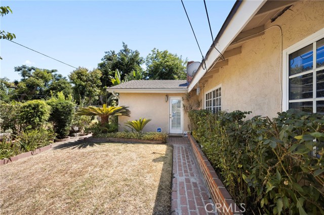 5430 Lemoran Avenue, Pico Rivera CA: https://media.crmls.org/medias/81808da0-7ea6-46c4-8790-eef355e52c2b.jpg