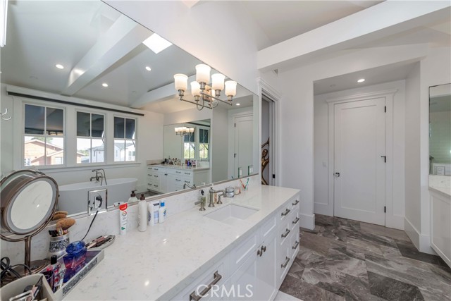 Detail Gallery Image 50 of 58 For 1747 Gates Ave, Manhattan Beach,  CA 90266 - 5 Beds | 5/1 Baths