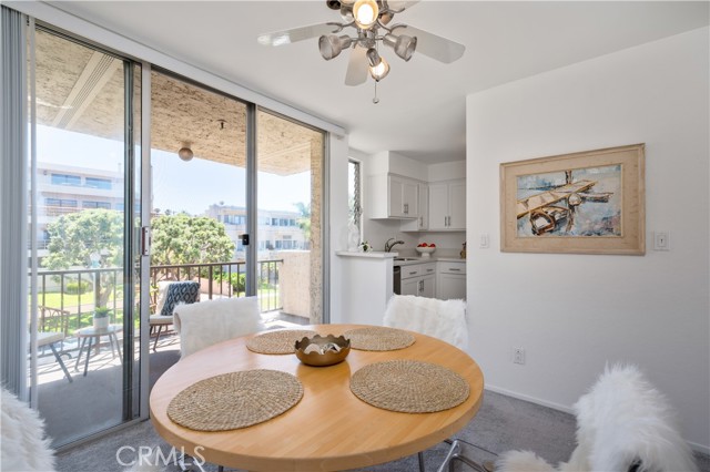 555 Esplanade, Redondo Beach, California 90277, 2 Bedrooms Bedrooms, ,2 BathroomsBathrooms,Residential,For Sale,Esplanade,SB25176397
