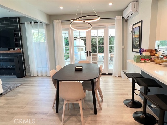 206 S Sunset Place, Monrovia CA: https://media.crmls.org/medias/81822160-9328-47fc-b126-3a4254ddfcd3.jpg