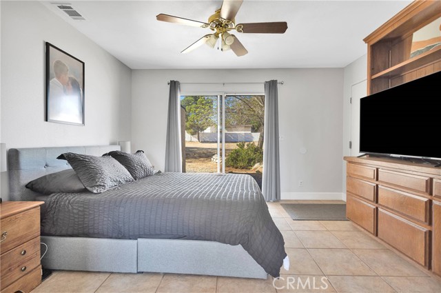 19445 Yanan Road, Apple Valley CA: https://media.crmls.org/medias/81836067-a5fd-4c7c-86b7-c1b78ad736f0.jpg