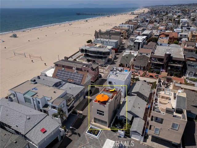 19 4th Court, Hermosa Beach, California 90254, 2 Bedrooms Bedrooms, ,2 BathroomsBathrooms,Residential,Sold,4th,SB24159456