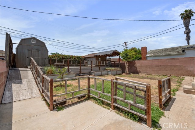 1124 W 123rd Street, Los Angeles CA: https://media.crmls.org/medias/818430a0-5bd9-49a8-813a-5b77c1f7c36a.jpg