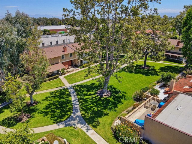17077 Los Modelos Street, Fountain Valley CA: https://media.crmls.org/medias/8185094a-afc4-47cf-bc43-624a749e3ff2.jpg