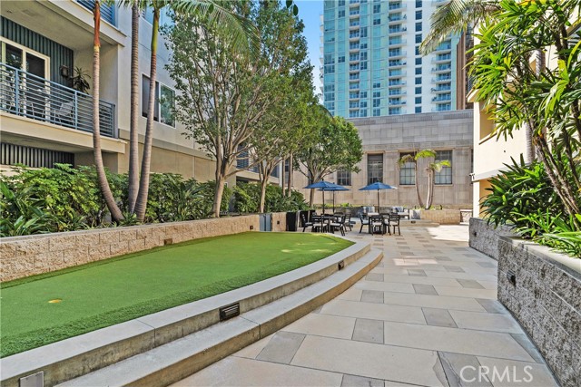 300 E 4th Street, Long Beach CA: https://media.crmls.org/medias/81851c30-fdc9-4c17-b372-dfb0b8a7b258.jpg