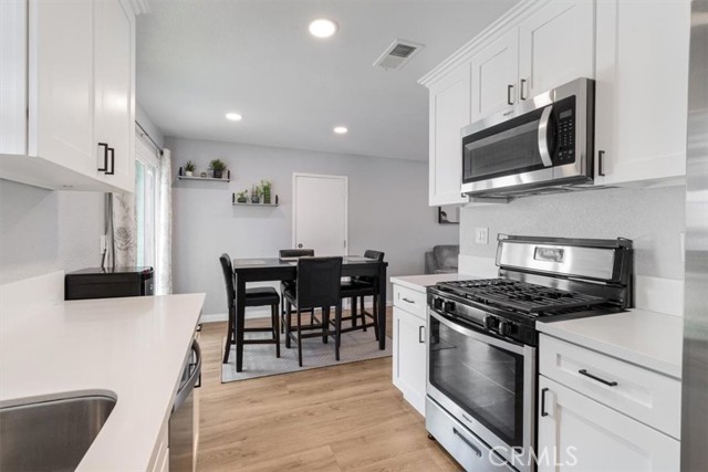 Detail Gallery Image 23 of 63 For 806 S Sandalwood Ave, Bloomington,  CA 92316 - 3 Beds | 2 Baths