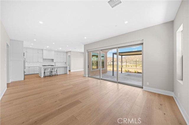 130 Mossvine, Irvine CA: https://media.crmls.org/medias/8186012c-a18a-4cca-980d-6ece8224c647.jpg