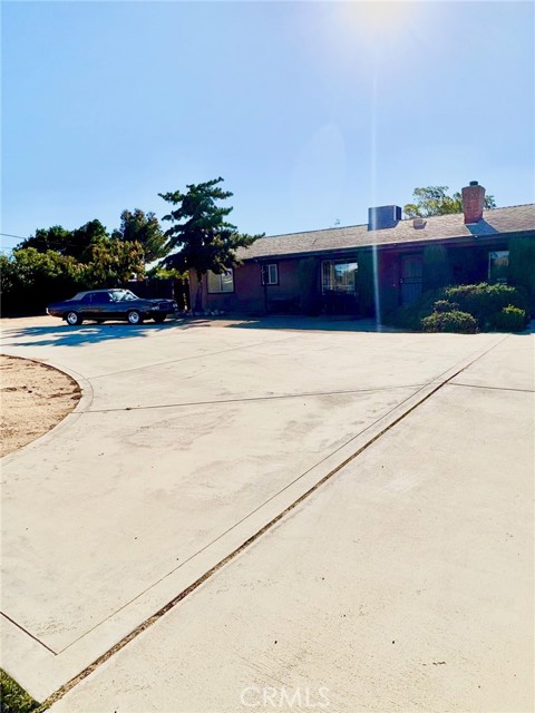 11516 11516 Oakwood Avenue, Hesperia CA: https://media.crmls.org/medias/8186cecf-56de-4216-8944-5d6f62cd6631.jpg