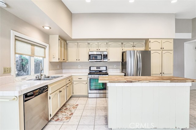 Detail Gallery Image 11 of 49 For 24 Field, Irvine,  CA 92620 - 3 Beds | 2 Baths