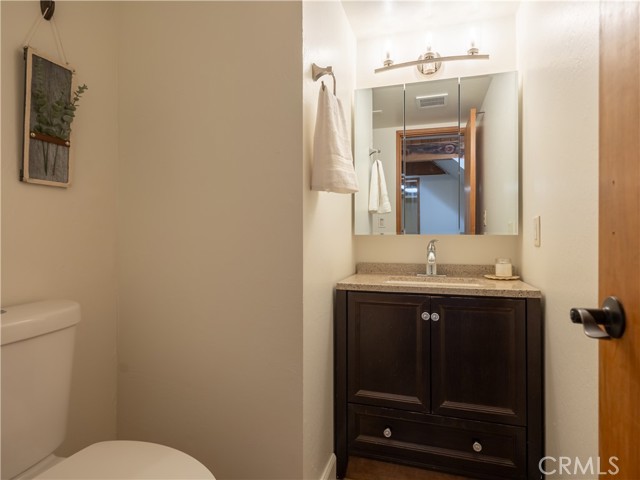 2395 Hunsaker Drive, Running Springs CA: https://media.crmls.org/medias/8188133f-567e-4e80-8a78-1fc06191458d.jpg
