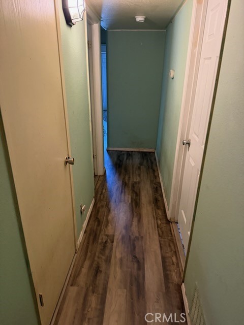 https://media.crmls.org/medias/81882353-6670-4f14-af42-c69ebca3e6f6.jpg?preset=X-Large