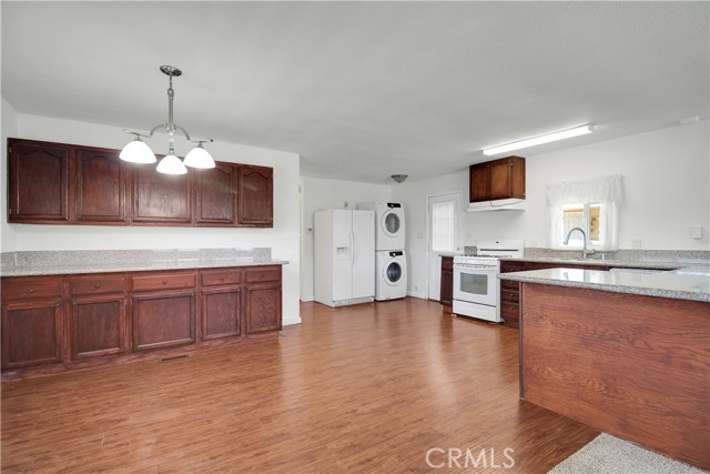 1180 Camino Del Rancho, Hemet CA: https://media.crmls.org/medias/8188eb3a-05e7-4681-9c01-ac4291dddfac.jpg
