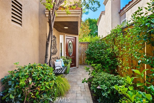 Detail Gallery Image 2 of 38 For 6 Stream, Laguna Niguel,  CA 92677 - 2 Beds | 2/1 Baths