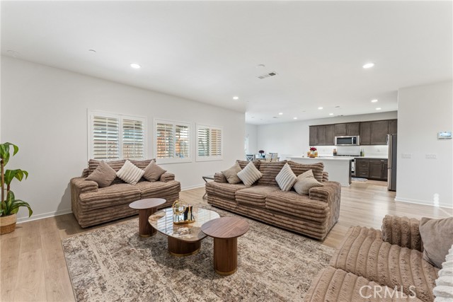 Detail Gallery Image 8 of 43 For 5252 Denali Ct, Fontana,  CA 92336 - 5 Beds | 3 Baths