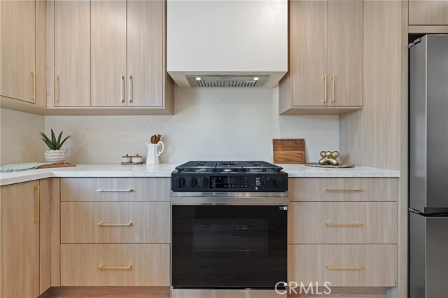 8840 Valjean Avenue, North Hills CA: https://media.crmls.org/medias/818a04d5-ad81-4f12-b7cf-de2cf9df961c.jpg