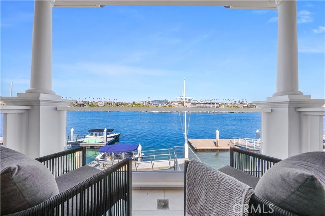 Detail Gallery Image 26 of 49 For 2222 Channel Rd, Newport Beach,  CA 92661 - 4 Beds | 4 Baths