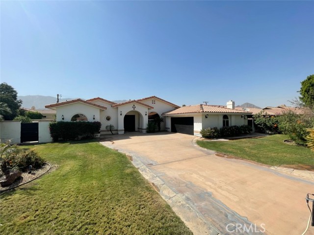 Detail Gallery Image 3 of 57 For 51425 Calle Paloma, La Quinta,  CA 92253 - 4 Beds | 3 Baths