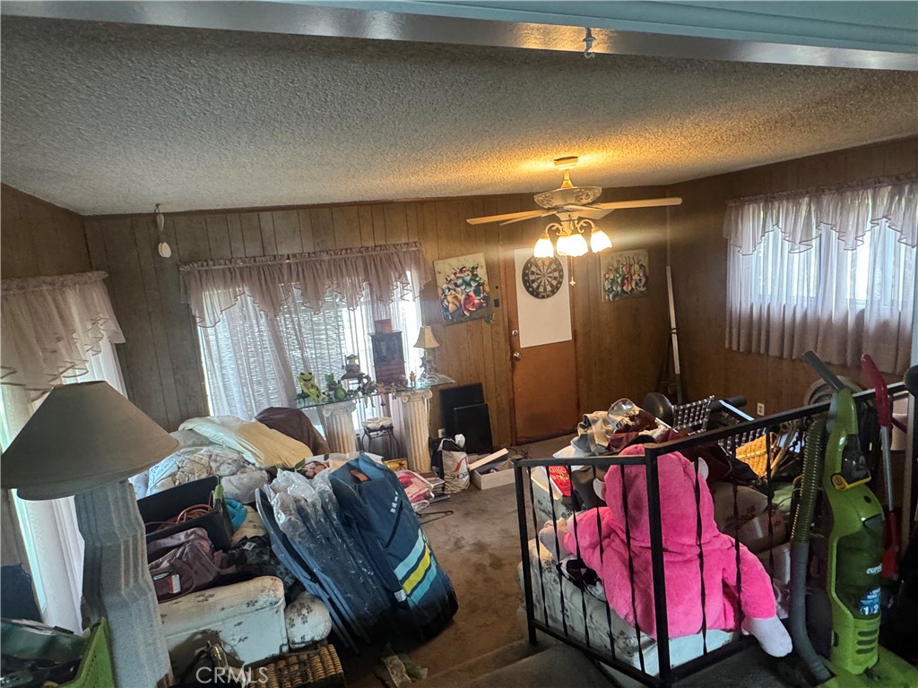 https://media.crmls.org/medias/818b8fcf-02aa-4973-9a65-a45fb16e6900.jpg?preset=X-Large