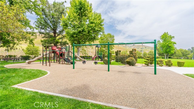 19448 Crystal Ridge Lane, Porter Ranch CA: https://media.crmls.org/medias/818bf94a-d320-4fb4-b062-ef493f5de997.jpg