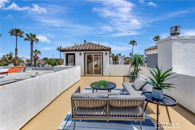 311 22nd Street, Huntington Beach CA: https://media.crmls.org/medias/818c129e-f582-44de-b94d-d55abe09fef6.jpg
