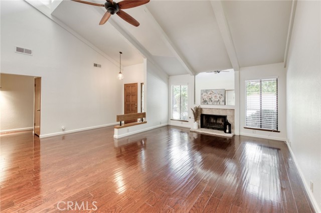 6300 N Palm Avenue, Fresno CA: https://media.crmls.org/medias/818c12eb-6310-4b7a-bb5f-a8ab6628fd4a.jpg