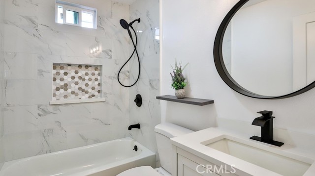 Detail Gallery Image 10 of 15 For 5418 Rhonda Ave, Santa Ana,  CA 92703 - 3 Beds | 2 Baths