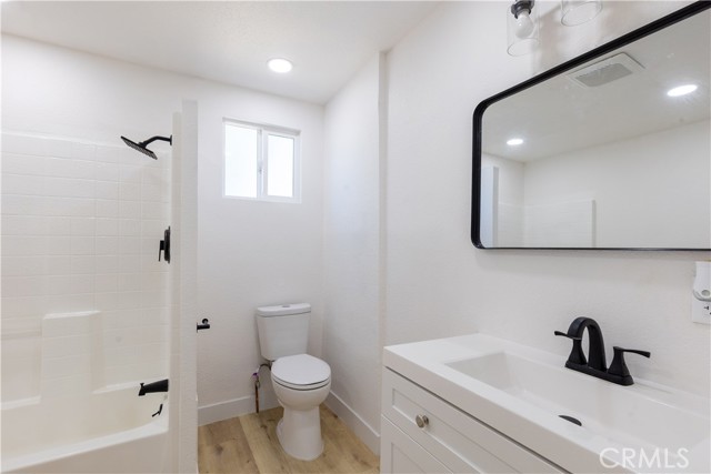 30985 Reservoir Avenue, Nuevo CA: https://media.crmls.org/medias/818cb930-f6be-4602-be44-134768622928.jpg