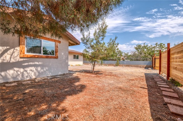 Detail Gallery Image 4 of 25 For 7754 Shawnee Trl, Yucca Valley,  CA 92284 - 2 Beds | 1 Baths