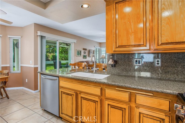 100 Waters Court, Redlands CA: https://media.crmls.org/medias/818d656e-f092-47e4-a9b3-f78dc37ea9c4.jpg