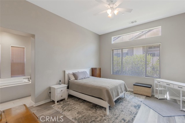 Detail Gallery Image 17 of 47 For 25124 Limetree Ln, Canyon Country,  CA 91387 - 2 Beds | 2/1 Baths