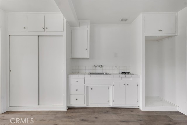 Detail Gallery Image 12 of 32 For 213 E Hazel St, Inglewood,  CA 90302 - 4 Beds | 3 Baths