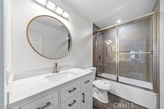 701 Black Oak Circle, Corona CA: https://media.crmls.org/medias/818e7837-7c51-486d-876d-32078bef872b.jpg