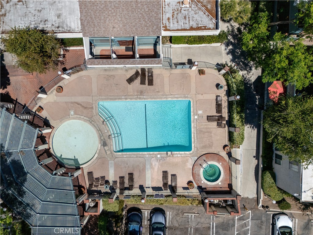 https://media.crmls.org/medias/818eca1a-6b7e-4464-a754-c14e338818c8.jpg?preset=X-Large
