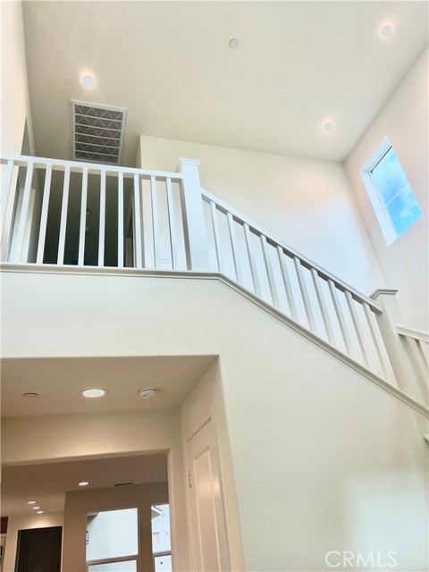 Detail Gallery Image 8 of 17 For 10895 Carlos St, Ventura,  CA 93004 - 3 Beds | 2/1 Baths