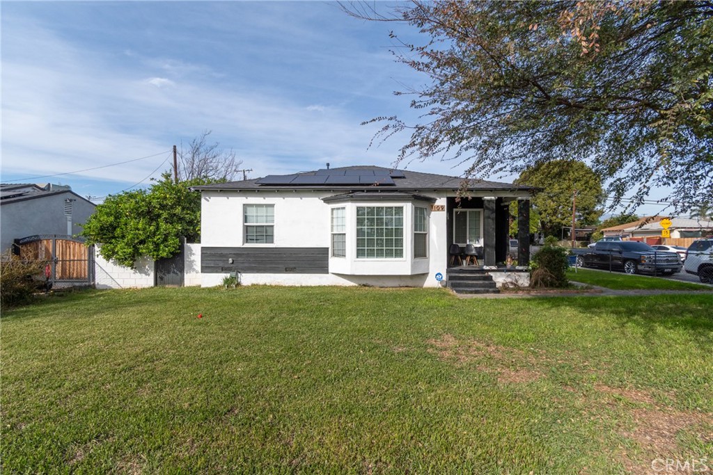 1109 E Olive