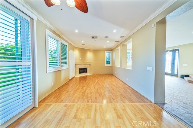 Detail Gallery Image 8 of 44 For 5569 Spur Ct, Fontana,  CA 92336 - 4 Beds | 2/1 Baths