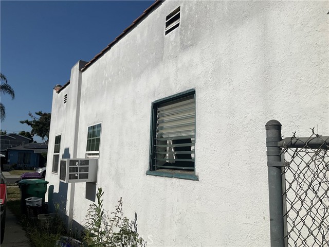 Detail Gallery Image 5 of 28 For 1330 E 56th St, Long Beach,  CA 90805 - 2 Beds | 1 Baths
