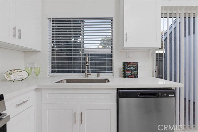 Detail Gallery Image 11 of 35 For 12 Thicket # 67, Irvine,  CA 92614 - 2 Beds | 1/1 Baths