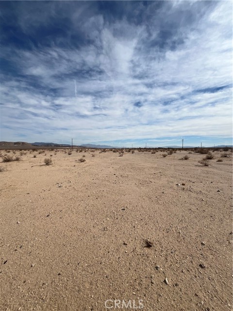 3256 Falderman Avenue, 29 Palms CA: https://media.crmls.org/medias/8191e9fe-1029-4a39-8212-d9eeeadcfee2.jpg
