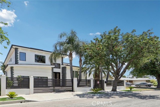 10418 Rubio Avenue, Granada Hills CA: https://media.crmls.org/medias/819216d8-df36-4710-a65e-0a4e00f68cde.jpg