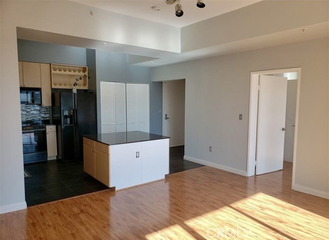 388 E Ocean Boulevard, Long Beach CA: https://media.crmls.org/medias/81923b1e-ba94-4517-87e6-c2c6c45b4b05.jpg