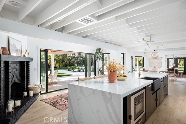 819288c8 9643 4d66 92be 3843f349c5d8