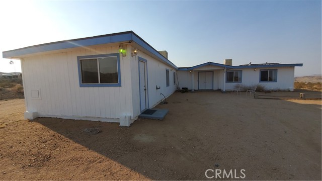 Detail Gallery Image 2 of 22 For 1729 N Deer Trl, Landers,  CA 92285 - 3 Beds | 2 Baths
