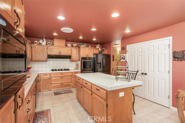 Detail Gallery Image 15 of 62 For 45740 Green Lake Ct, Coarsegold,  CA 93614 - 4 Beds | 3 Baths